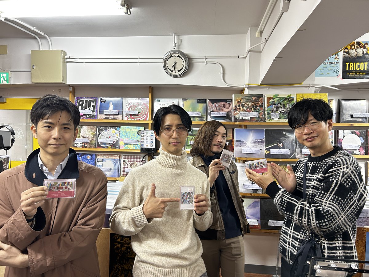 DAWA_FLAKE's tweet photo. ZenPalという新しいバンドをFLAKEからリリース、まずはカセット！限定100本のみです！ 突如メールが届いた正体不明のバンド。 音にびっくりして、すぐさま会ってリリースすることになりました。お見知り置きを！！  

ZenPal / RECKLESS DREAM / CT https://t.co/QF2T9073fc https://t.co/isl5omohEe