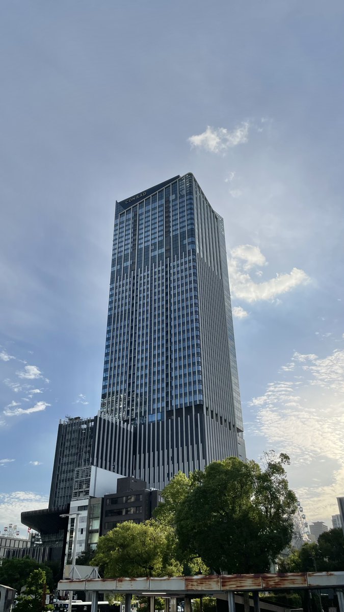 oinagoya's tweet photo. 栄のTOHOシネマズが入るザ・ランドマーク名古屋栄は

高さ約211mの超高層ビルで、今年の夏頃に開業予定です✨ https://t.co/yzvZ1RheQP