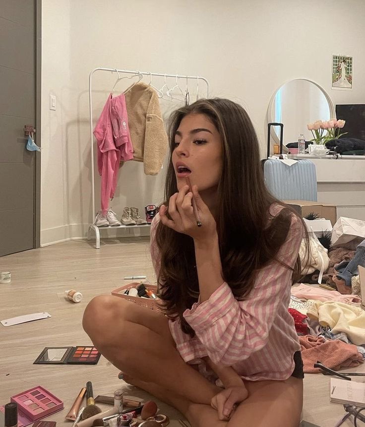 fairyprxncess's tweet photo. “sorry i have plans”

the plans: https://t.co/M5ueW1eBlE
