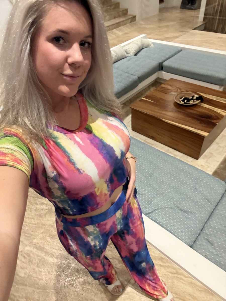 PrincessSashaXx's tweet photo. Luxury is my life

I was going to ask yours but then thought I don’t care…you are mt servant…only
Now serve cashapp tribute $sashasounds https://t.co/yX4crMRecy