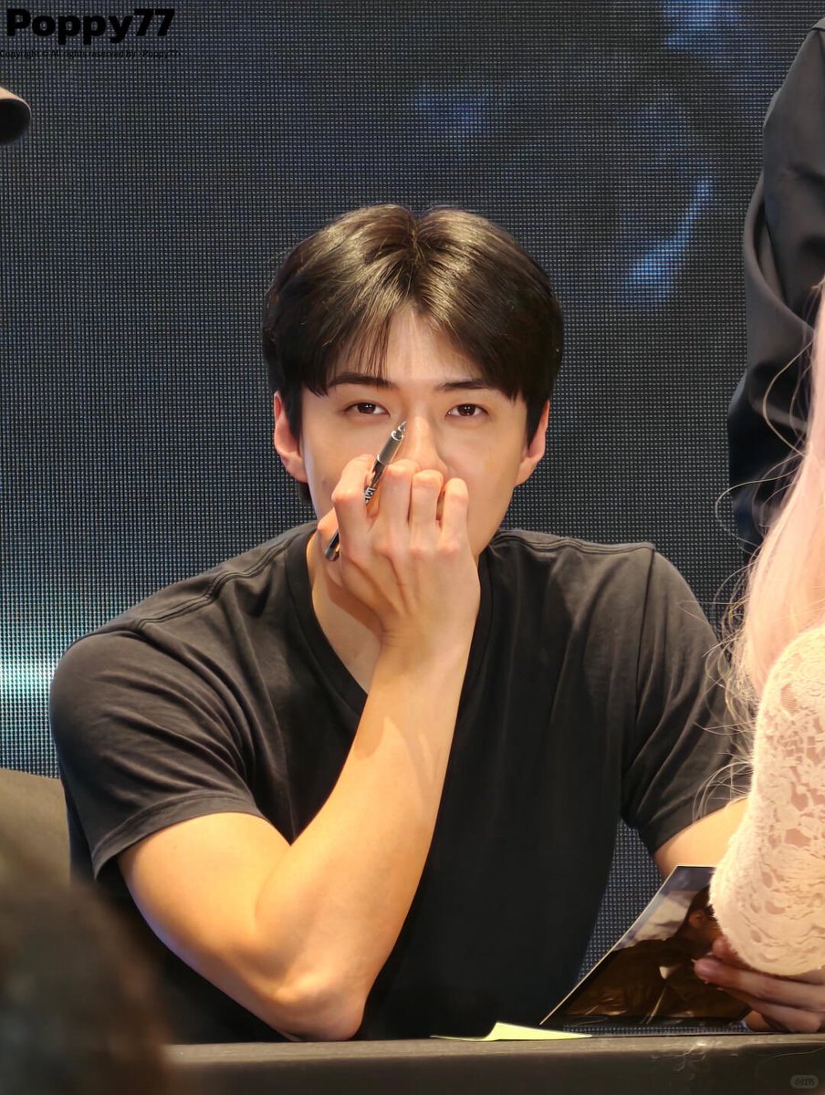 mdzlhcy ' my youth is EXO tweet media