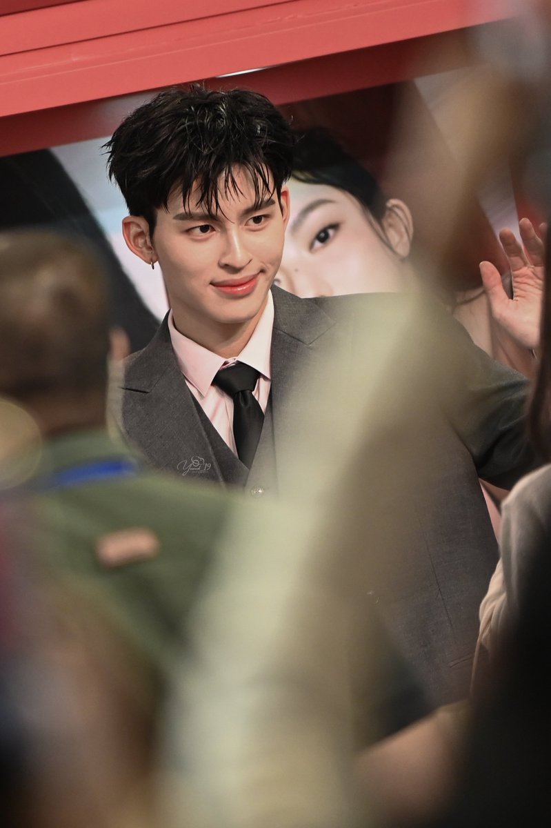 photobyyamed's tweet photo. ยิ้มปลากระเบนนน ซูมแบบข้ามห้าง

คนเยอะมากกก

POND 3CE MISTYVELVET
#Pondx3CEIVELMISTYOU
@ppnaravit https://t.co/HsfUCUGt7t