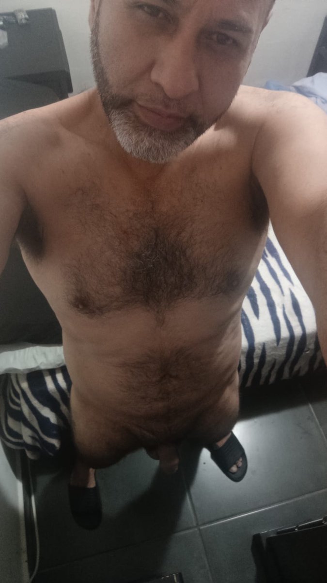 DIGAMOSLE ADIOS A LOS PELOS POR UNAS SEMANAS , TOCA DESPELUCHADA , BUENO ,SOLO LOS REBAJARE UN POCO 
BUEN DIA 😗