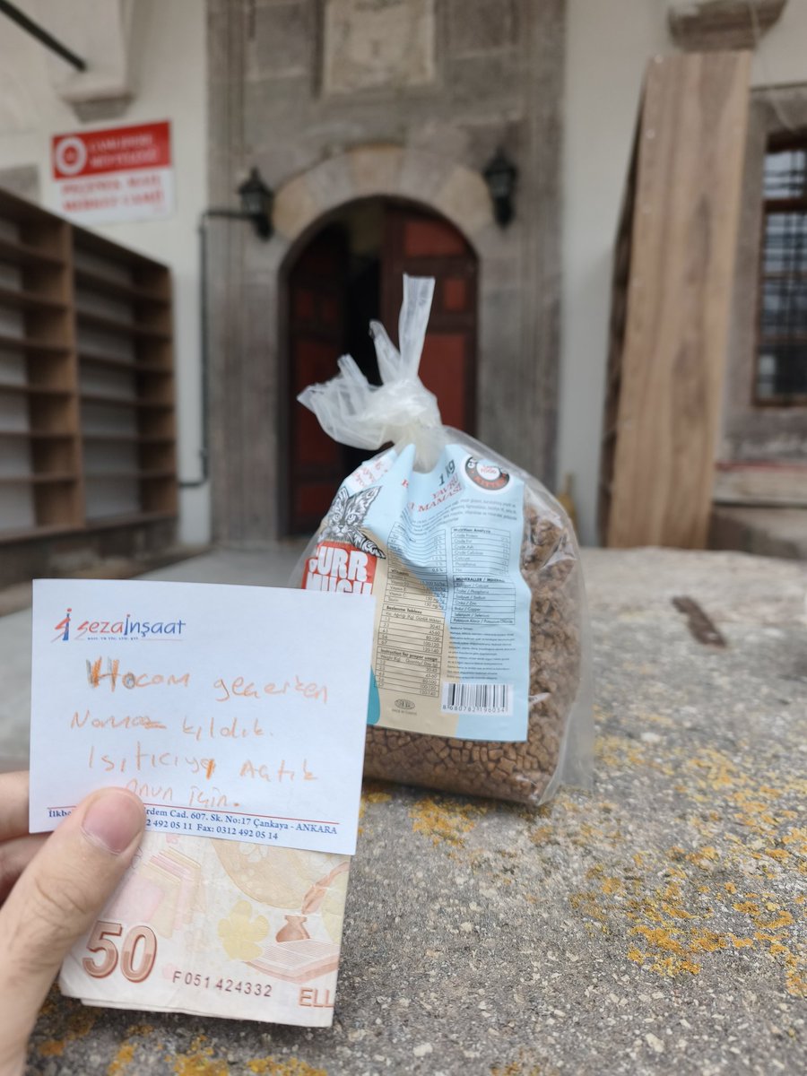 Isıtıcıyı zaten ısınmanız için oraya koymuştum paraya gerek yoktu ama ince düşünceniz için  teşekkürler....
Kedi maması için ayriyetten teşekkür ederim tam da kedilerin maması bitmişti ☺️....
Allah razı olsun.