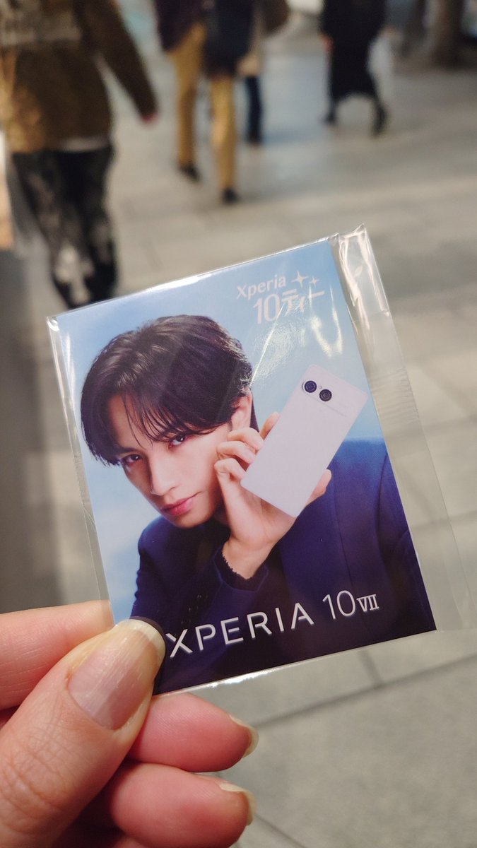 SatoPotato's tweet photo. 動画撮影するにあたりスマホの画質が悪すぎて買い替え検討の為今使っているXperiaがあるソニーストアに行った。結果撮影アプリの設定を少しいじるだけで今のスマホでも格段に綺麗な動画が撮れると教えてもらった。その道のプロに聞くの大事。スタッフさん優しかった。そしてケンティーかっこよ🫰🏻💙 https://t.co/W4V5Bwdn0b