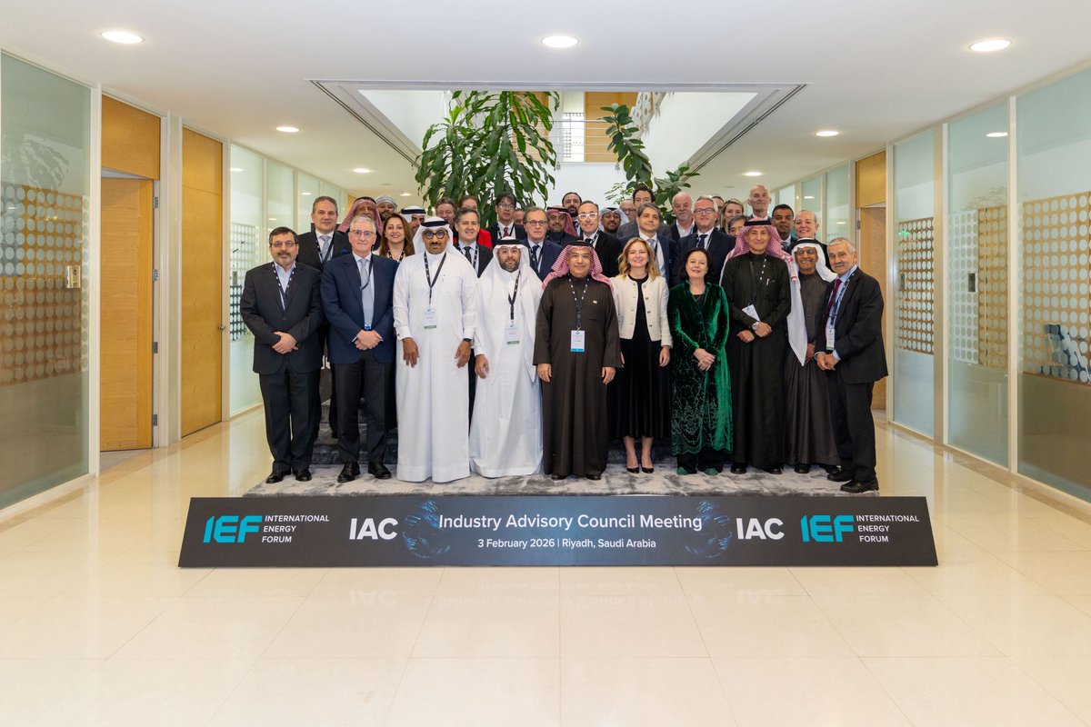 Cornelia Meyer tweet media