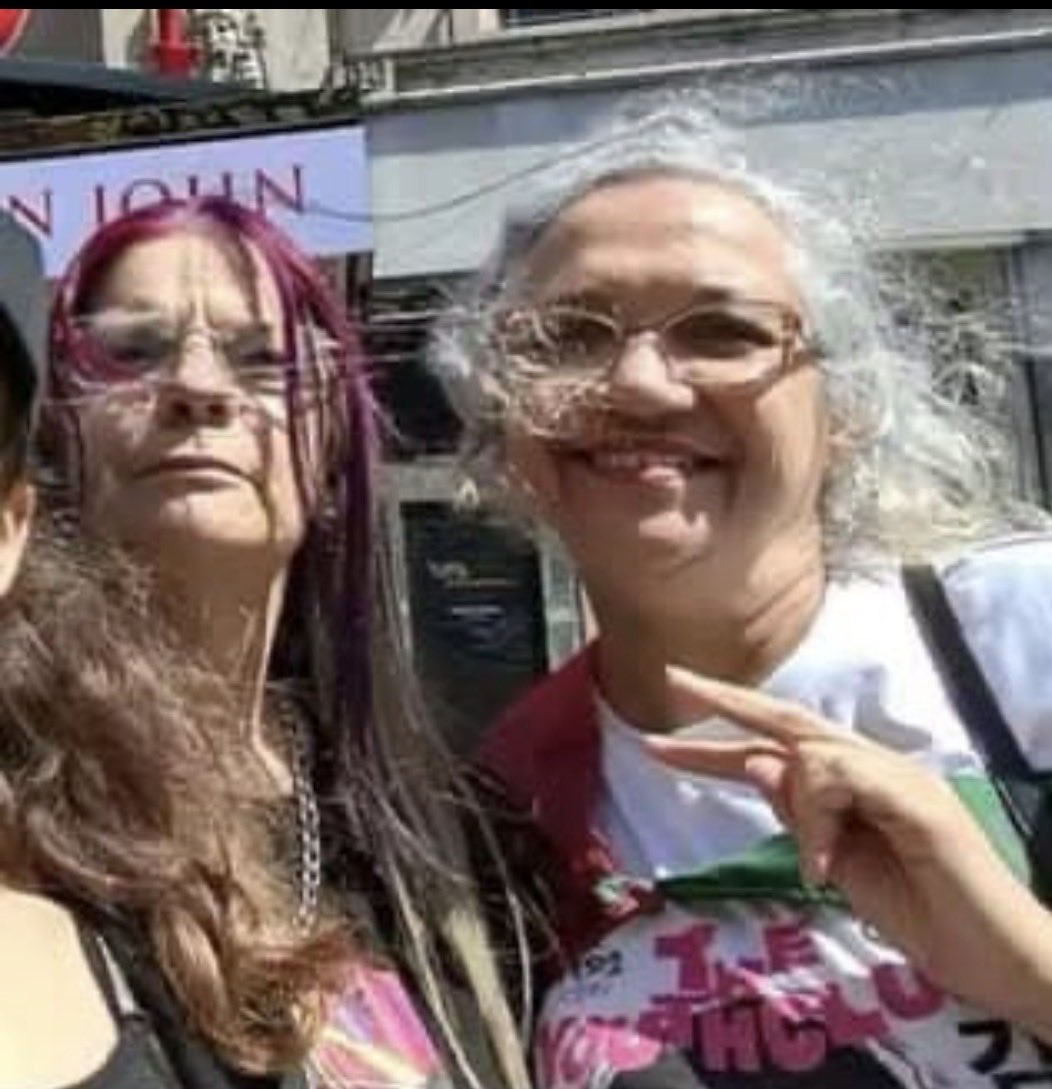 kpop_info7's tweet photo. ARMY is urging HYBE to protect Kim Taehyung after a Portuguese jikook fan (jimin and jungkook fan) camps outside Lisbon hotel where bts are staying 

The lady is reportedly known for anti-Taehyung rhetoric, prompting fans to question whether the term "fan" even applies anymore. https://t.co/KLok6aJ55G