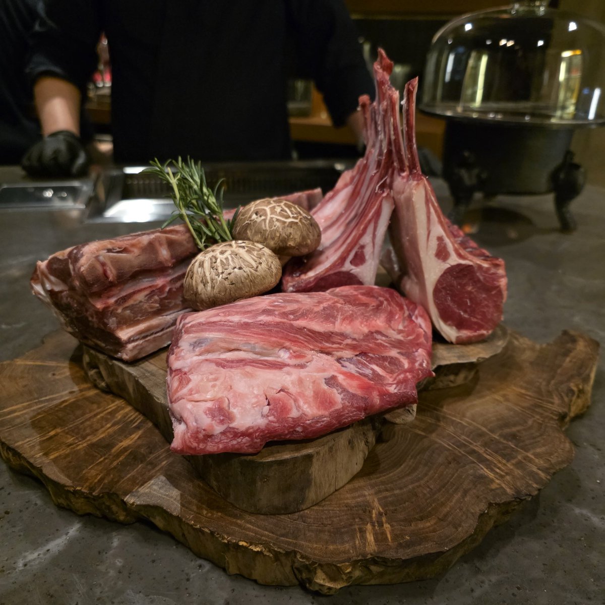 myzero's tweet image. 양인환대 파인다이닝

양고기 잘 먹고왔습니다!

진짜 맛좋네요 ㅋㅋㅋ

근데 개인적으로 천천히 먹는건 안맞네요
구워서 와구와구 먹어야하는데 ㅜ