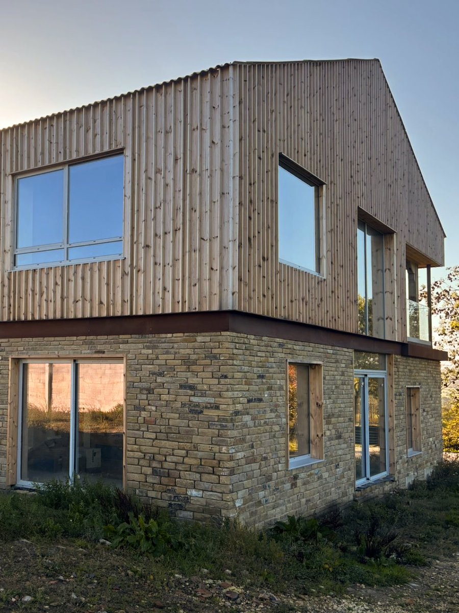 WakeMorley's tweet photo. This barn conversion has now been handed over, marking a major milestone on a long-running project.

We’ve been involved from the very start, navigating a complex planning process and developing the design through to delivery on site. https://t.co/H7ZgsqGdAW