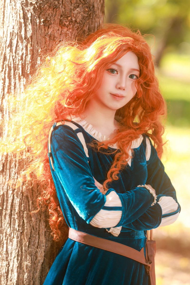 cos / メリダとおそろしの森 メリダ

When cold wind is calling
                   ＿ 冷たい風が私を呼ぶ時𓇢𓂅

and the sky is clear and bright
                       ＿ 空は明るく澄み渡っている⟡.·