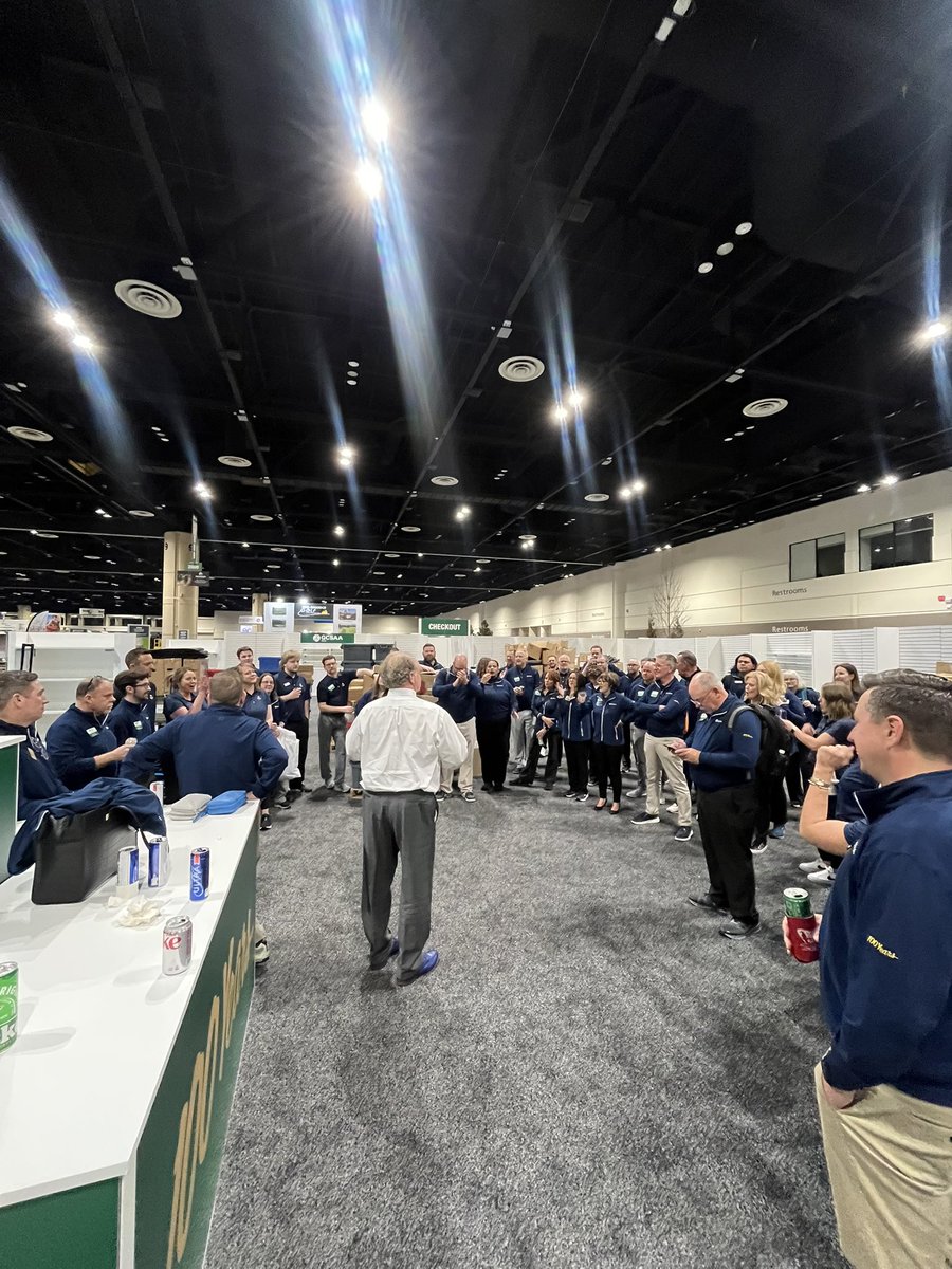 GCSAA_MidAtl's tweet photo. What a week. @GCSAA we did it! https://t.co/YxFA7pDo6y