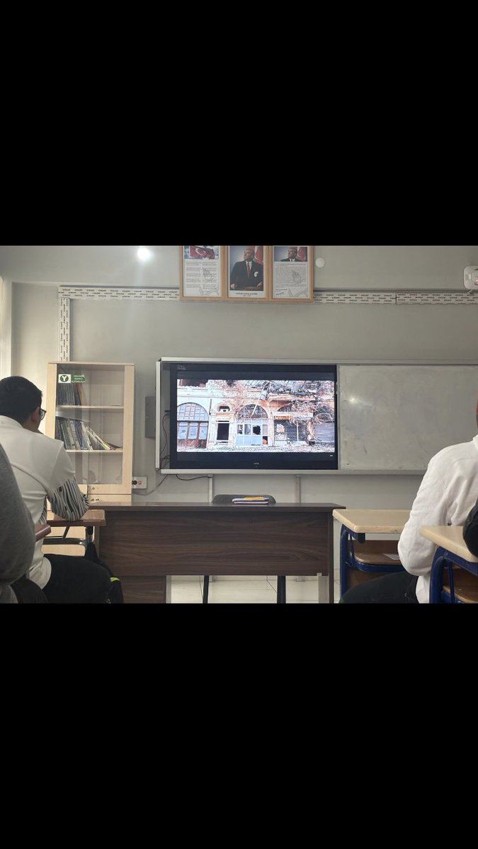 6 Şubat 2023'teki Kahramanmaraş merkezli depremlerin yıl dönümü dolayısıyla okullarımızda ilk derse başlamadan önce öğrenci, öğretmen ve yöneticilerin katıldığı saygı duruşunda yaşamını yitiren vatandaşlarımız anıldı.
<a href="/BahameddinK/">Bahameddin KARAKÖSE</a> <a href="/Tunceli_MEM/">Tunceli İl Millî Eğitim Müdürlüğü</a> <a href="/1071yasingurkan/">Yasin Gürkan</a> <a href="/MuratKafli/">Murat KAFLI</a>