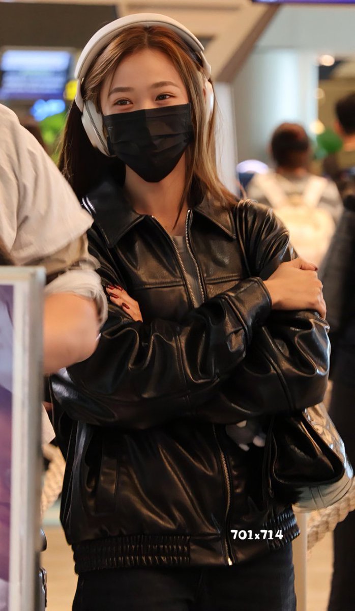 rinGL714's tweet image. 개잘생겼어 진짜 예쁜데 잘생김 
우리 름이는 른인데 왤케 잘생겼어