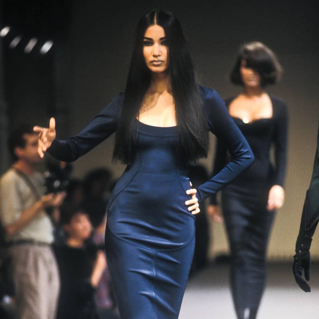 kazsinejj's tweet photo. Gurmit Kaur for Azzedine Alaïa, F/W, 1990 https://t.co/ymFo7tktTD