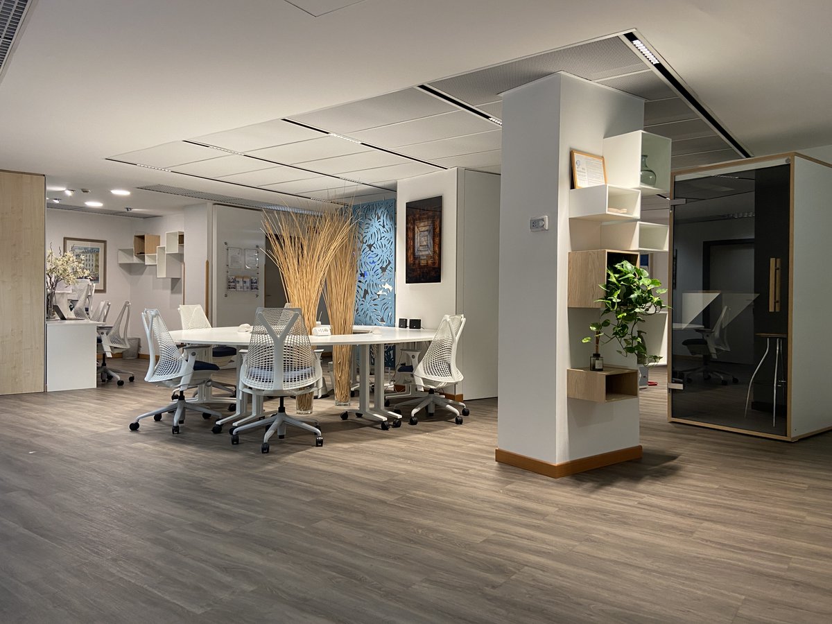 A volte bastano poche ore nel posto giusto per capire che stai lavorando meglio. 💡
Spazi curati, persone giuste, ritmo naturale.
📩 info@pickcenter.com 🌐 pickcenter.it
#CoworkingRoma #SmartWorking #RomaCentro