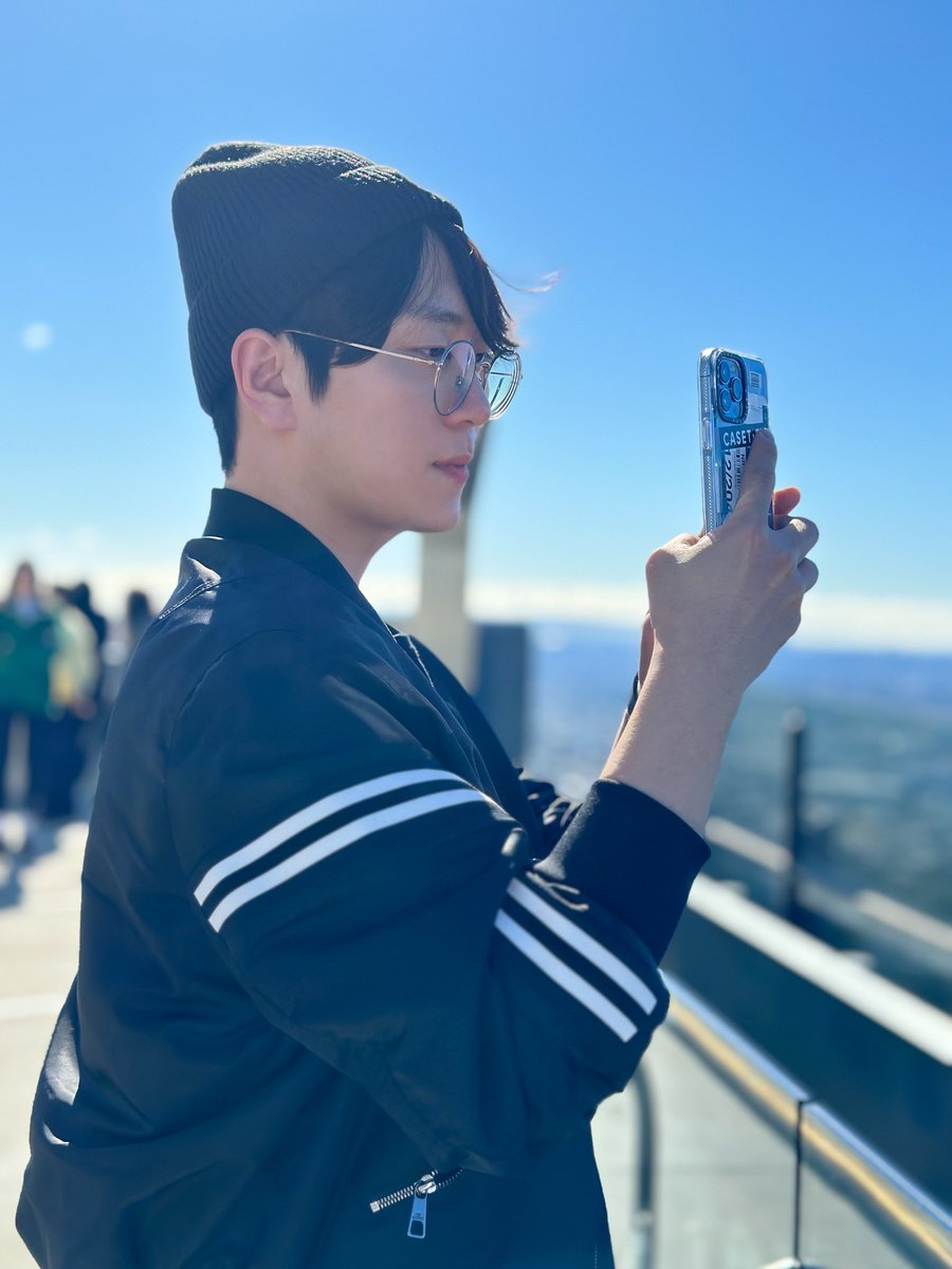 Fore_Stream's tweet image. 📸 콘서트에서 다양한 영상을 찍어두셨다가
Etude 발매 이후 업로드 해주세요!

✔️ 콘서트 전경, 커튼콜, 다양한 여행지 등 촬영
✔️ Etude 발매 이후 신곡을 첨부해 숏폼 만들기
✔️ 유튜브·인스타그램에 업로드
추후 나올 음원총공팀 이벤트에 응모까지!

포레의 음악방송 점수를 위해 함께해주세요💚