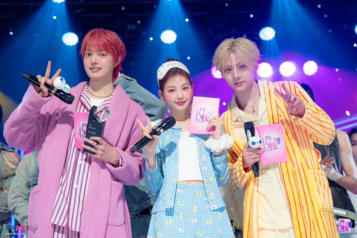 260206 sbs inkigayo on-site gallery w/ mc euijoo and mc yihyun