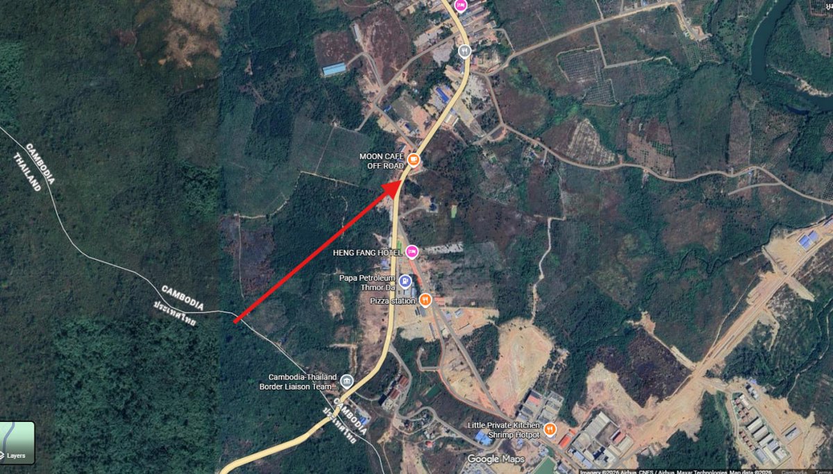 AhlimTalk's tweet photo. Thailand's latest move: Shipping containers to illegally occupy Cambodian land at Thmor Da! This is a blatant violation of sovereignty. Wake up world! #ThailandInvadedCambodia #ThmorDa #CambodiaStrong #ProtectOurLand https://t.co/Cn4L4PLrok