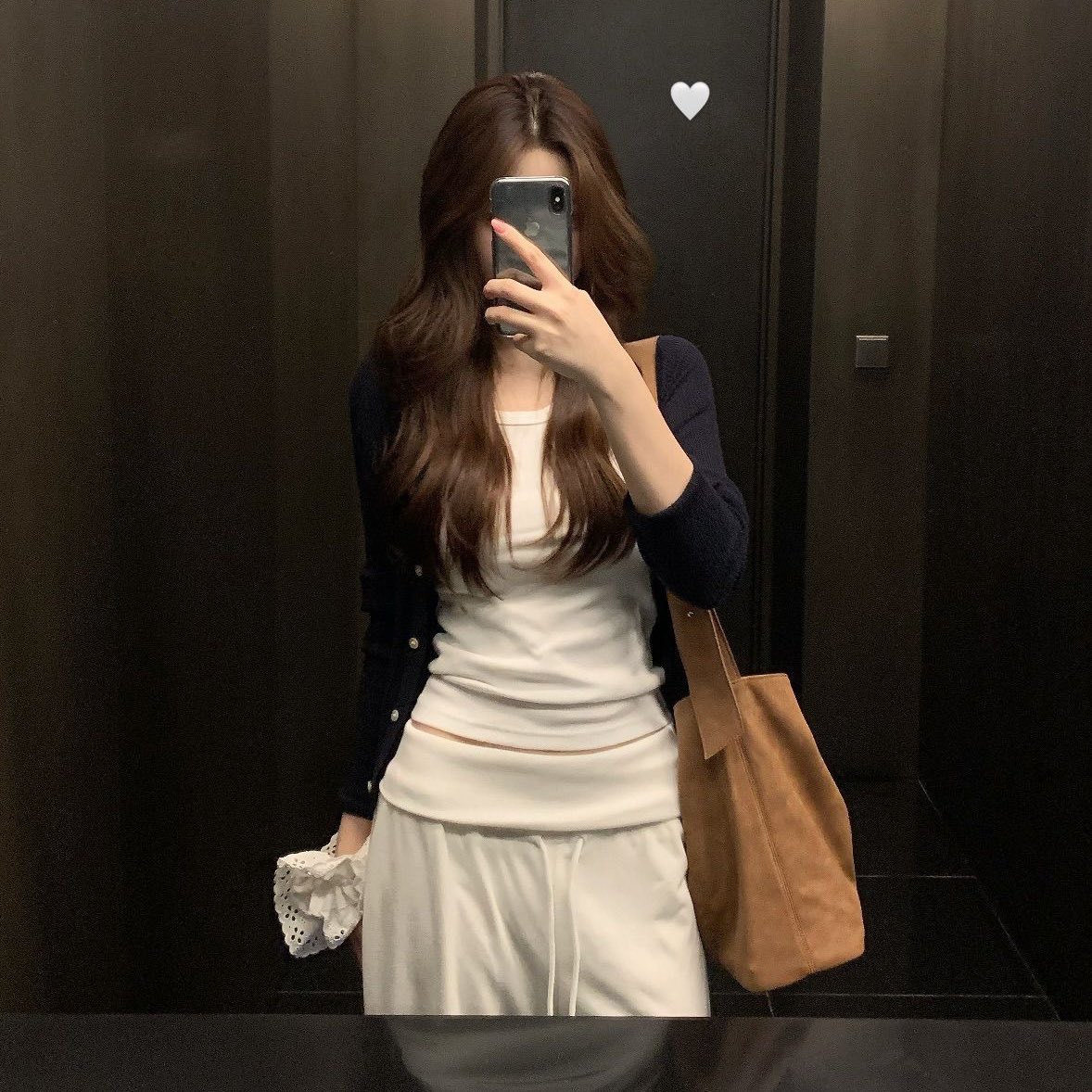 jusishsjs90's tweet photo. 데일리로도 가능한 
새내기를 위한 출근룩/개강룩 추천 타래 ⊹ 
활용도 높은 템들 위주로 ! !

*링크로 수익 발생 시 일부를 지급 받음 https://t.co/qxUB3xKkGr