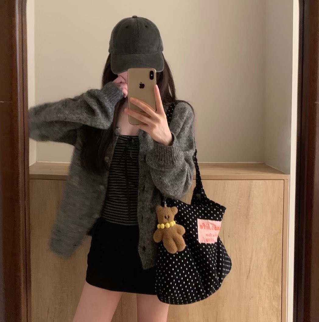 데일리로도 가능한 
새내기를 위한 출근룩/개강룩 추천 타래 ⊹ 
활용도 높은 템들 위주로 ! !

*링크로 수익 발생 시 일부를 지급 받음