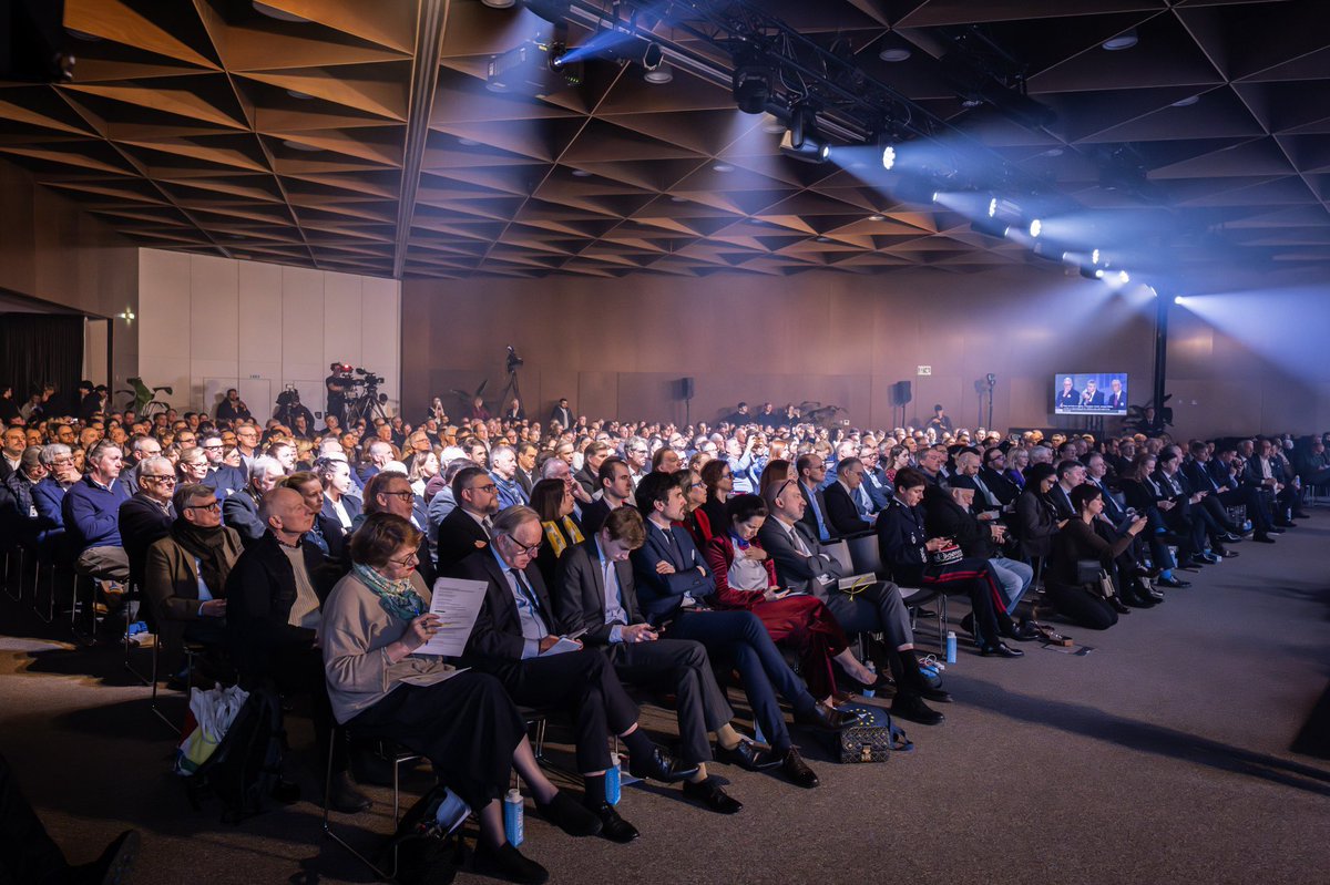 Amélie de Montchalin tweet media