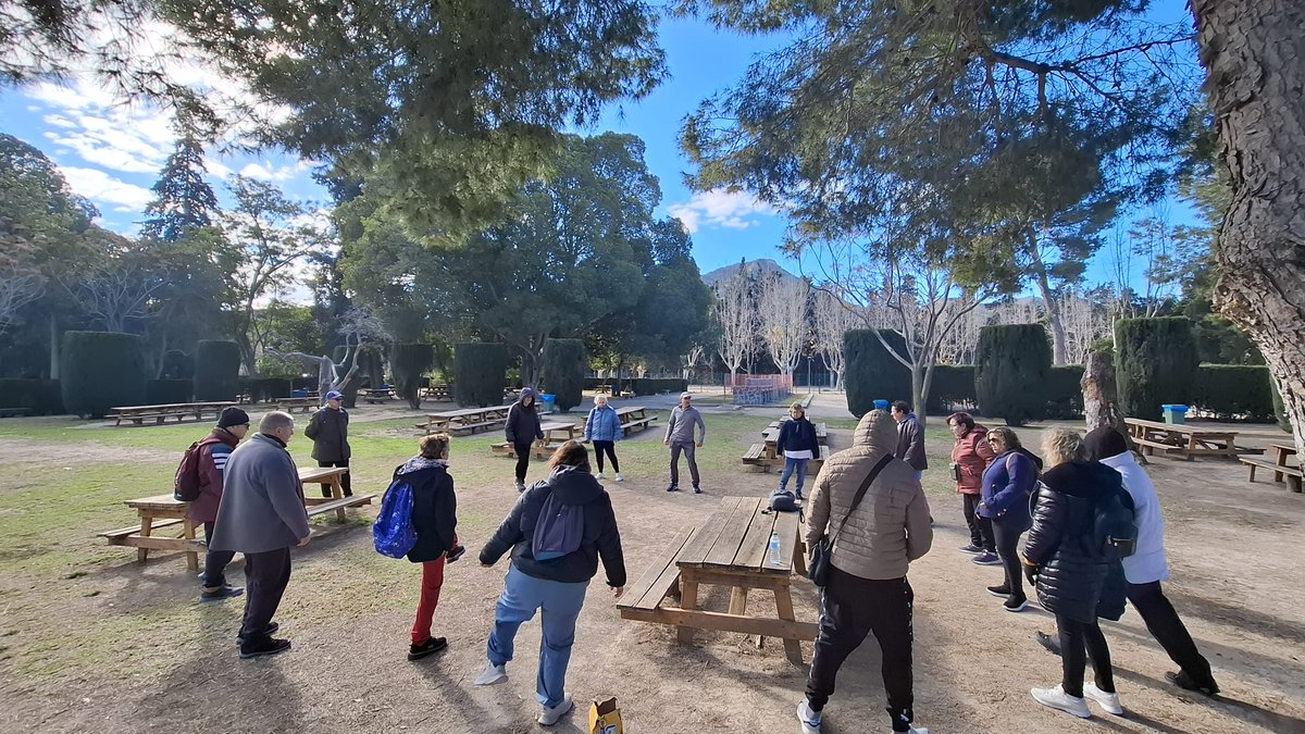 Estos días el viento y la lluvia no dan tregua… pero en AFEMAR aprovechamos cada rayo de sol ☀️
En cuanto el tiempo lo permite, salimos a mover el cuerpo y cuidar nuestro bienestar físico y emocional. 💪💚
Porque el deporte también nos conecta y nos hace sentir mejor. ✨