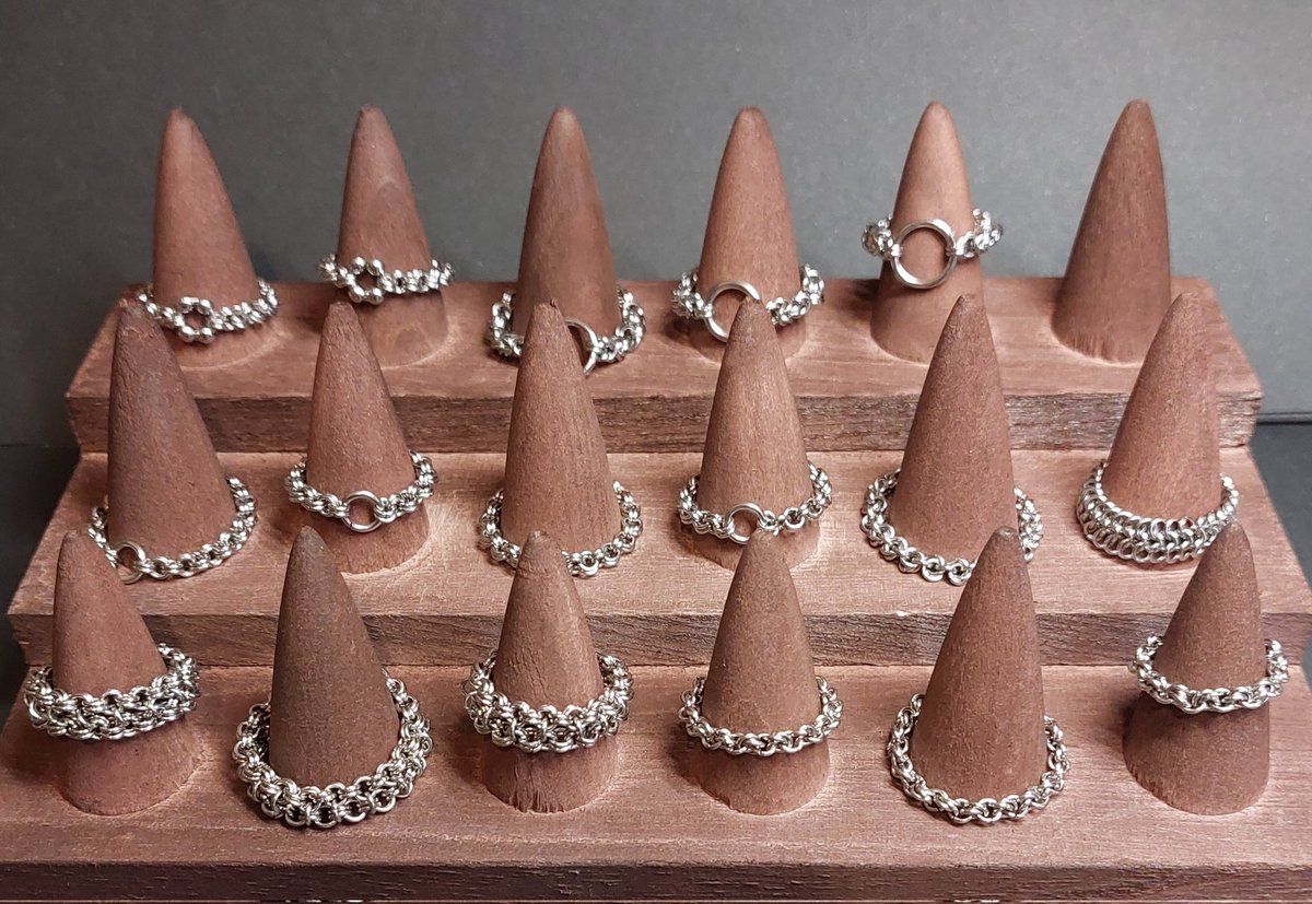 Freakily Unique tweet media