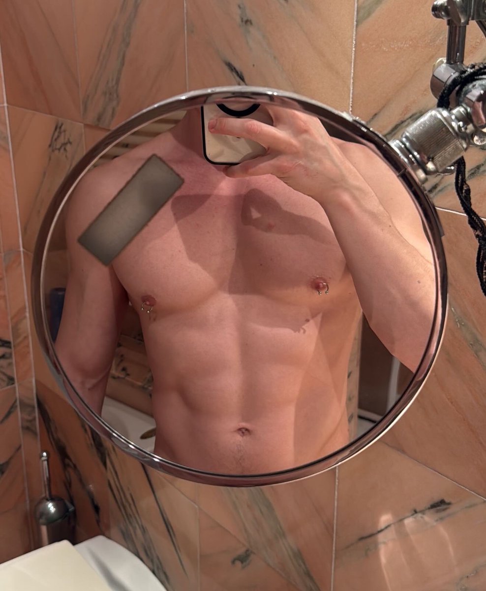 Luca Wegan-BERLIN 1st-8th April tweet media