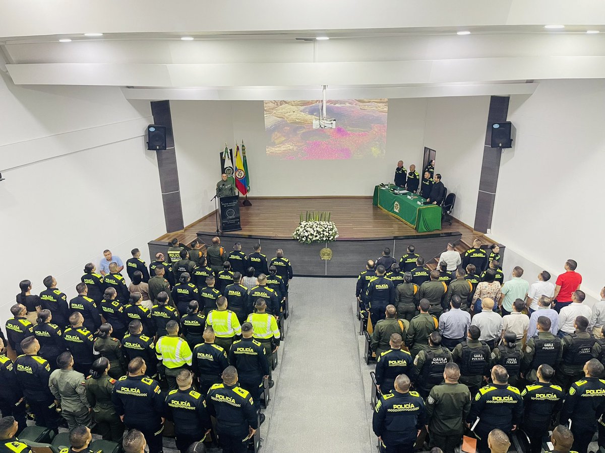 La Región de Policía N.° 3 y el Departamento de Policía Risaralda, bajo el liderazgo del señor Coronel John Hernando Téllez Ariza, destacan, a través de Relación General, el trabajo y la vocación de servicio de los hombres y mujeres de la Policía Nacional. <a href="/PoliciaColombia/">Policía de Colombia</a>