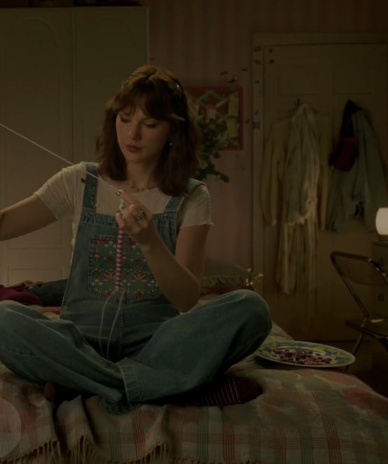 swifferupdates's tweet image. 🎥| A plate of raisins 🕵️‍♀️🍇