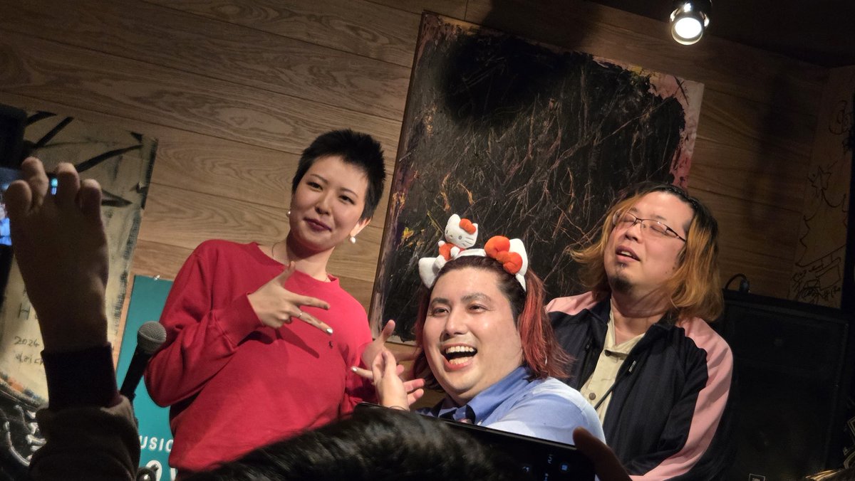 yusonau's tweet image. やまだださんのワンマンライブを観に行きました！やまだださんの曲は視点がユニークで、聴いててとても楽しかったです！チョロQのやつとか新曲も好きだったな～

改めてお誕生日おめでとうございます！！素敵な1年をっっ！！🎂