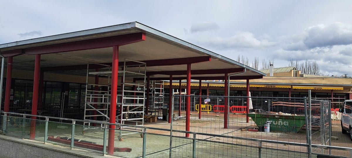 ✅ Aurrera doa Lagunak-eko terrazaren estalkia handitzeko proiektua, EHBilduk Nafarroako Aurrekontuei egindako 60.000 euroko zuzenketa bati esker.