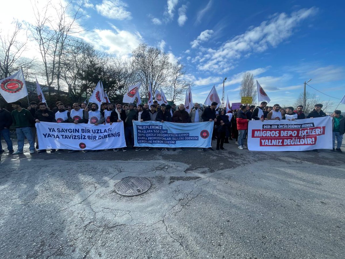 📍 Hıdiv Kasrı – Çubuklu Caddesi  Muhacirler Sokak Tatlıcı Villaları / Beykoz

Talepler kabul edilene kadar direnişe devam. 

İşçi Gençlik El Ele Genel Greve!

Ya onurlu bir uzlaşı, ya tavizsiz bir direniş!

#MigrosBOYKOT #MigrosİşçisindenTarafım