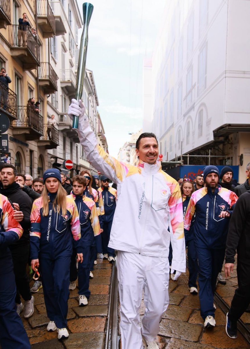 When the flame meets a Legend❤️🖤