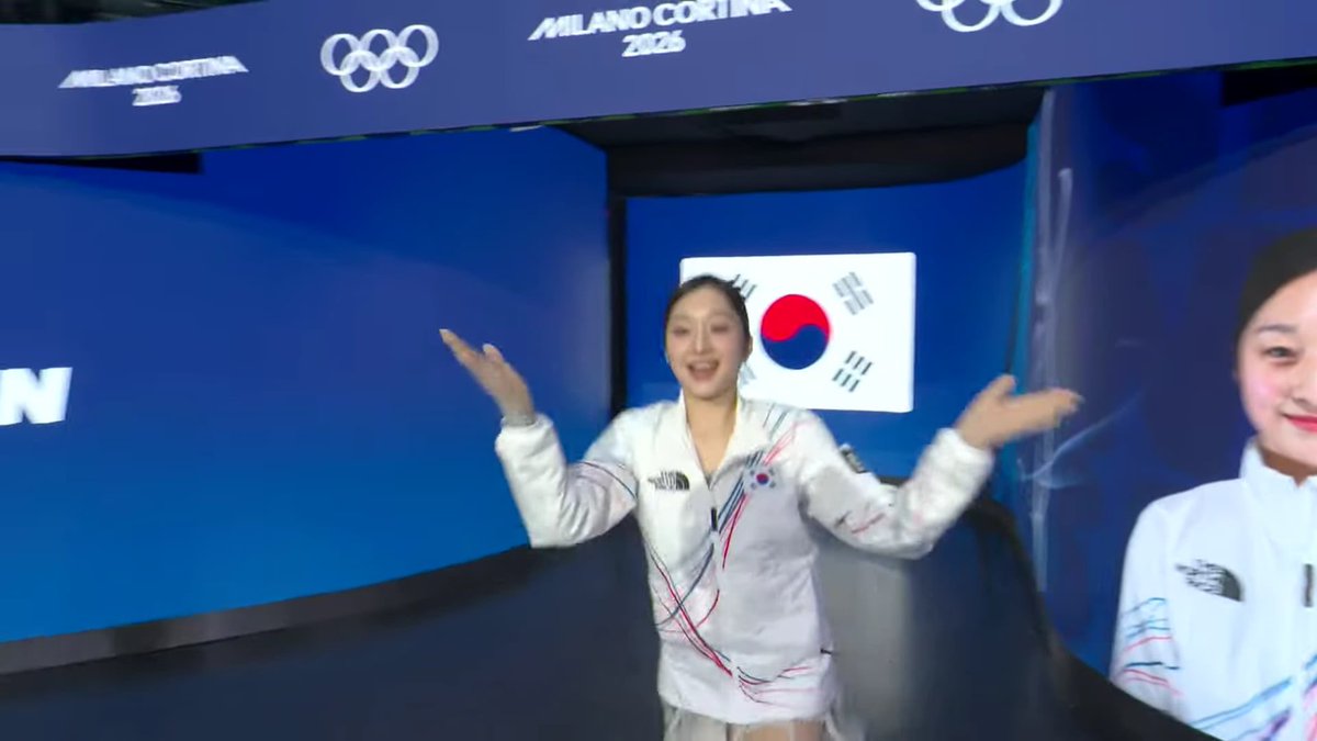 Shine Jia shine✨
I can’t believe I am tweeting this now that  she’s on Olympic ice. I am so proud of her