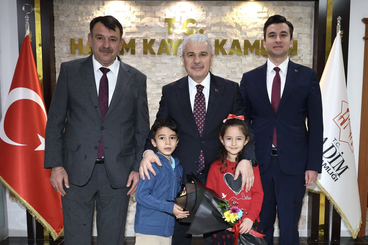 TCKonyaValiligi's tweet photo. Valimiz İbrahim Akın, ilçe ziyaretleri kapsamında #Hadim ilçemizi ziyaret ederek ilçede yürütülen çalışmalar ve yatırımlar hakkında bilgi aldı.
➡️ https://t.co/LVgUprioXM
@Vali_Akin https://t.co/o7qN9gUk35