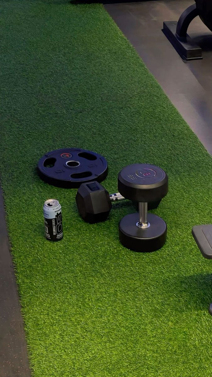 مساء الخير أما بعد : 

اليوم ما كان بس تعب ، كان رضا .

استحقاق التعب يستاهل :

ومن جدّ في دربِه لقى طيب أثره
واللي تعب لجل نفسه ، ما خسر يوم . ❤️