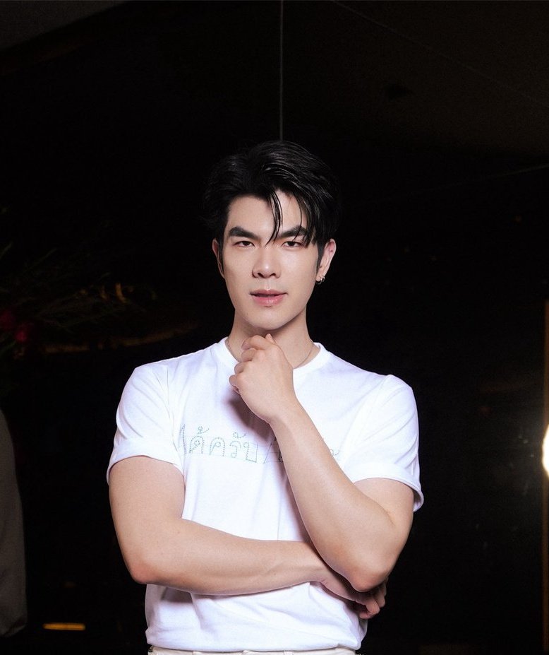 rngmap's tweet photo. เอิ่ม,,,ไม่แน่ใจคนนี้พนักงานใหม่หรือเจ้าโรงหนัง55555

MILE X HR FRIENDS SCREEN

#SFxMILEBIBLE 
#MilePhakphum @milephakphum https://t.co/YgdHJHKD3t