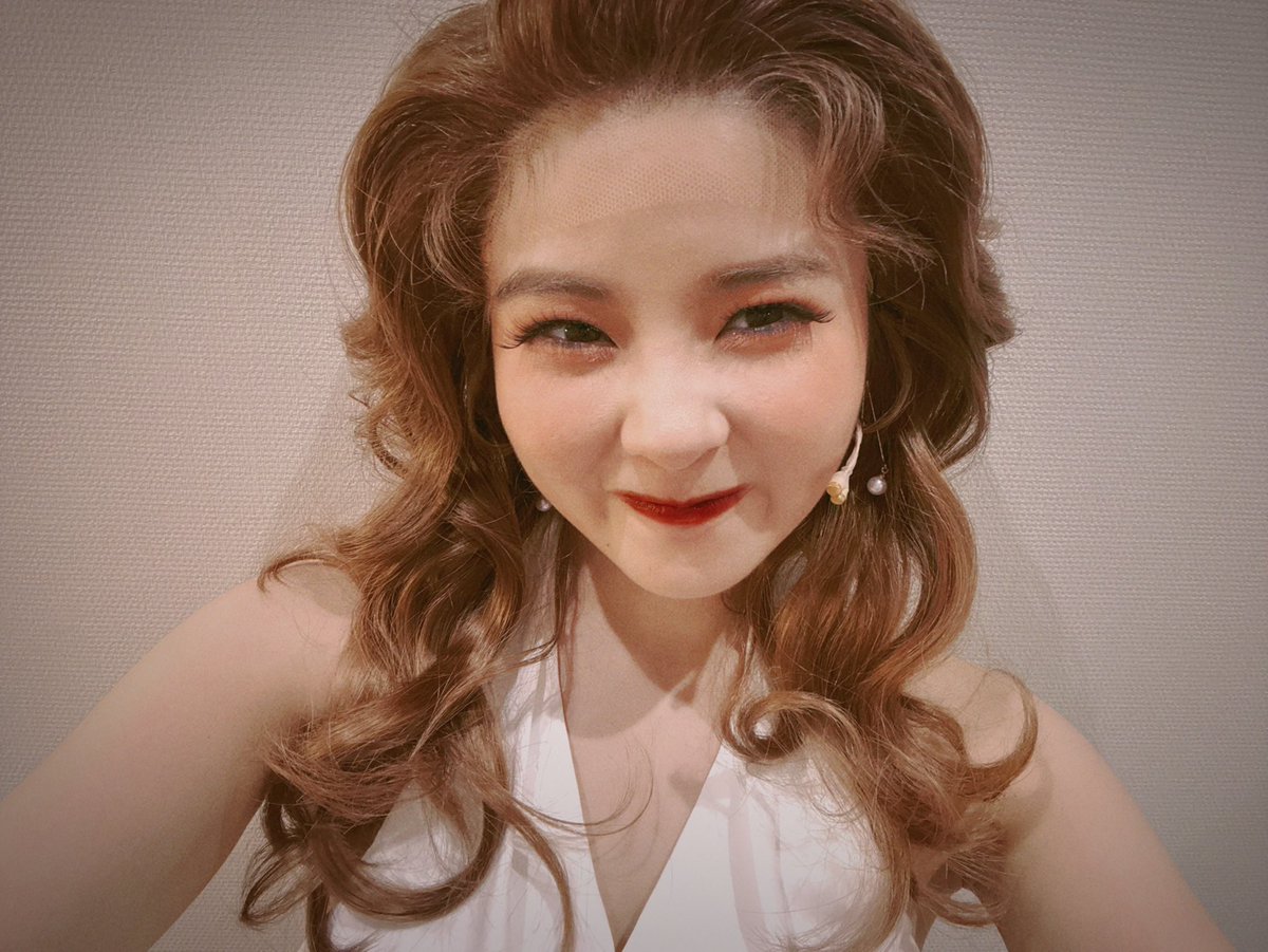 Tamura_Meimi's tweet photo. あー、今日もたまらなく楽しかったなあ💕
最近は、公演終わりに皆様からのお手紙やプレゼントを拝見しながら、スキンケアをするのが日課です😆
あと２日で東京終わってしまうなんて、本当に寂しいよお😭
@jp_prettywoman https://t.co/y66Atw9nYs