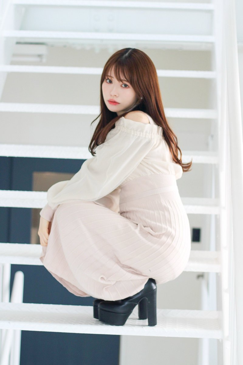 2025年2月9日（日）
#新潟撫子撮影会 （ <a href="/niigata_ndsc/">新潟撫子撮影会</a> ）
#撫子撮影会
IKASAS DESIGN NAGAOKA STUDIO
仲川しおり さん（ <a href="/osrn_n/">仲川しおり@撫子撮影会</a> ）
「寒くなるとさびしくなるの」 
#ファインダー越しの私の世界
#カメラ好きな人と繋がりたい 
#仲川しおり 
※掲載許可をいただいています
注）昨年の２月の写真です