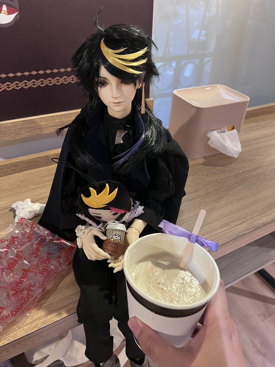 aiolos1130's tweet photo. #dresslikeshu https://t.co/7fWHVSxKCz