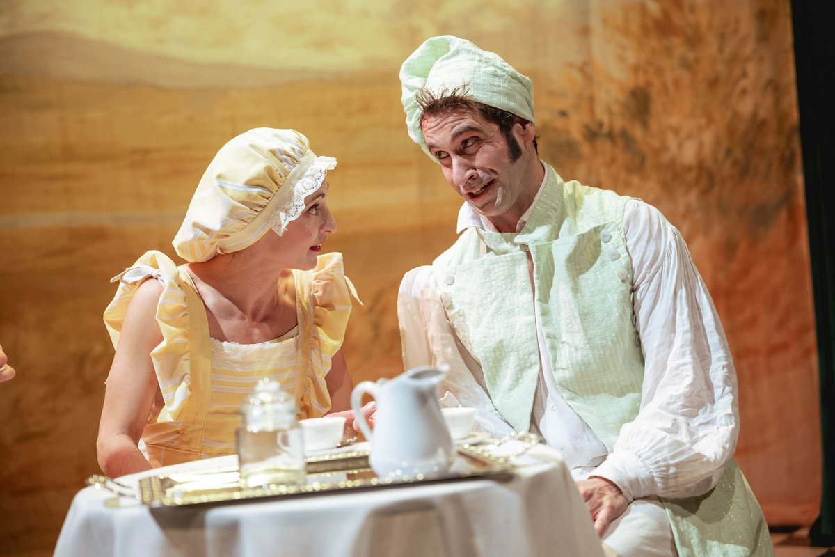 Ya puedes ver a Ricard Farré en “L’Estiueig”, una version libre de <a href="/piratesteatre/">Els Pirates Teatre</a> de la comedia clásica de Goldoni. Artesanal, divertida y que va a la moda. 

Desde hoy hasta el 1 de abril en el <a href="/maldateatre/">El Maldà</a>