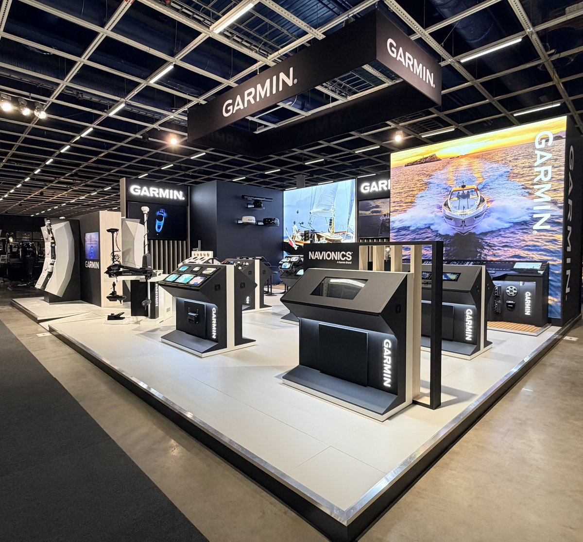 limeboxevents's tweet photo. One of the coldest winters in the Nordics for many years wasn’t going to stop the doors opening this morning for the annual Helsinki Boat Show and the unveiling of another new stand @messukeskus #snowtime #Venebat26 https://t.co/mPjNMqphSX
