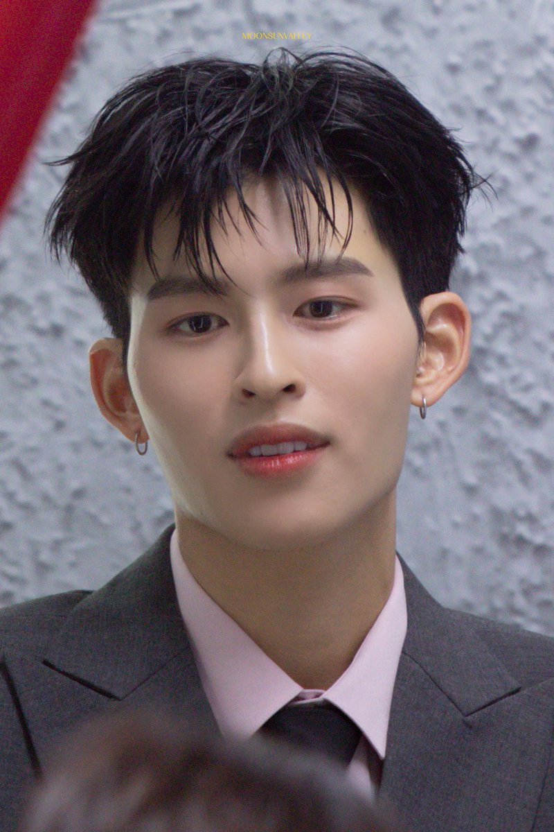 ปอนด์หล่อแบบถูกต้องติ้กถูกทุกข้อ —🐻✨

POND 3CE MISTYVELVET
#Pondx3CEIVELMISTYOU
#ppnaravit `♡´