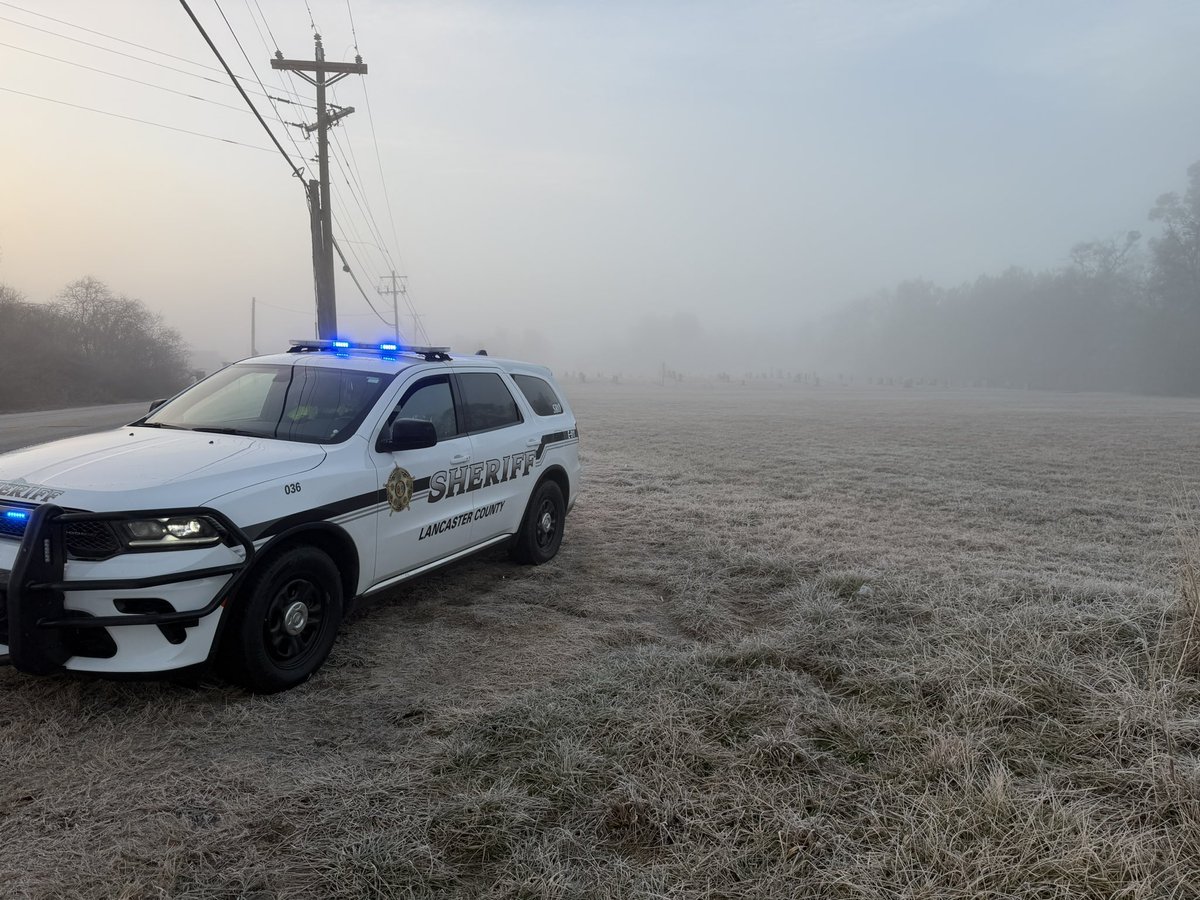 robbie_clanton's tweet photo. Freezing fog with low visibility this morning. Heath Springs SC. New Hope Rd @ 521.
@NWSColumbia @wxbrad @jamiearnoldWMBF @JohnAhrensWSOC9 @SCweather_wx https://t.co/k4K0FesVkL