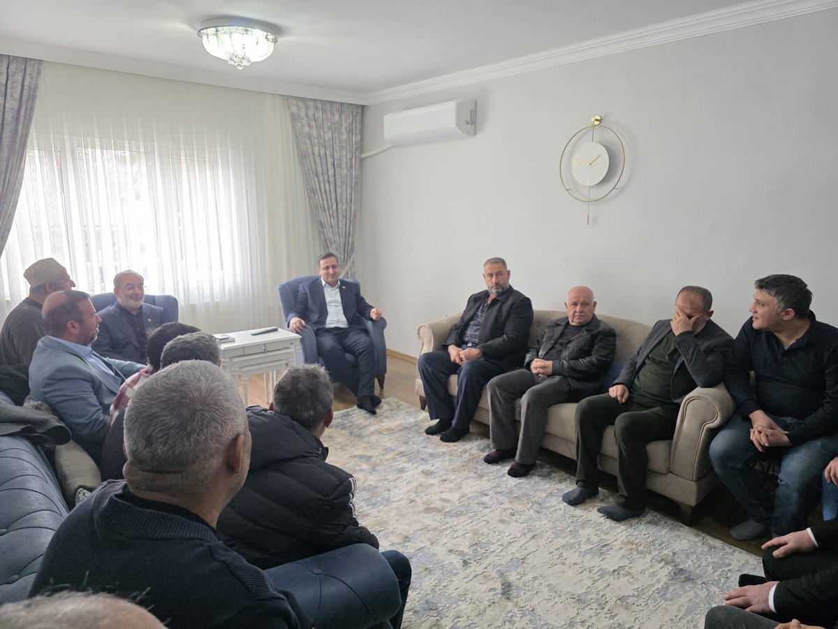 HurDavaPartisi's tweet image. Batman Milletvekilimiz Serkan Ramanlı, 2014 yılında yapılan ve 6 Şubat depremlerinde hasar gören Mara-Musalla mahallelerindeki TOKİ sakinleriyle bir araya geldi.

Ramanlı, vatandaşlarımızın sorunlarını dinledi, taleplerini not aldırdı.