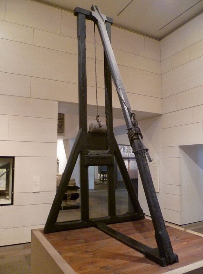 jdmccafferty's tweet image. 6 Feb 1615: Patrick Stewart aka 'Black Patie', 2nd Earl of #Orkney executed by means of 'The maiden' at Mercat Cross #Edinburgh #otd 

(KimTraynor - the 'Maiden' at the NMS)