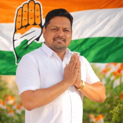 hjmainuddin's tweet photo. #NewProfilePic https://t.co/u6qSynJsiJ