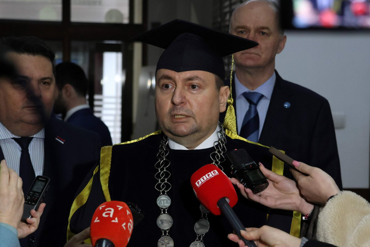 📍 Помоћница министра за високо образовање Јелена Старчевић присуствовала је данас обиљежавању 51. годишњице успјешног рада и постојања Правног факултета Универзитета у Бањој Луци.