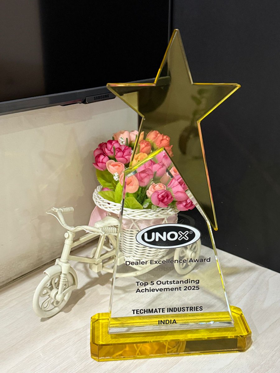 TechmateKitchen's tweet photo. Achievement unlocked with trust and teamwork 🤝
Thank you UNOX for the Dealer Excellence Award 2025
Committed to delivering excellence always.😍🔥
#UNOX #DealerExcellenceAward2025 #TechmateIndustries #Achievement #ProudMoment #India #FoodServiceEquipment #TopPerformer https://t.co/kHFPlXK53m
